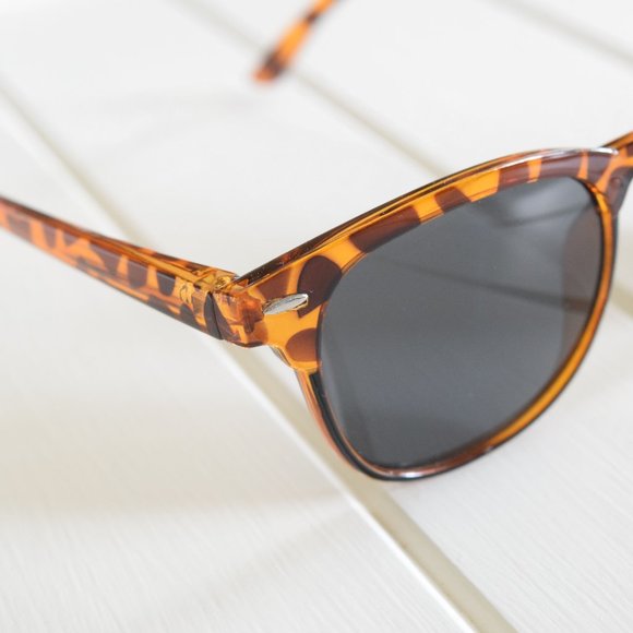 Womens Animal Pattern Sunglasses | Womens Sunglasses | Leopard Skin Pattern - Picture 2 of 3